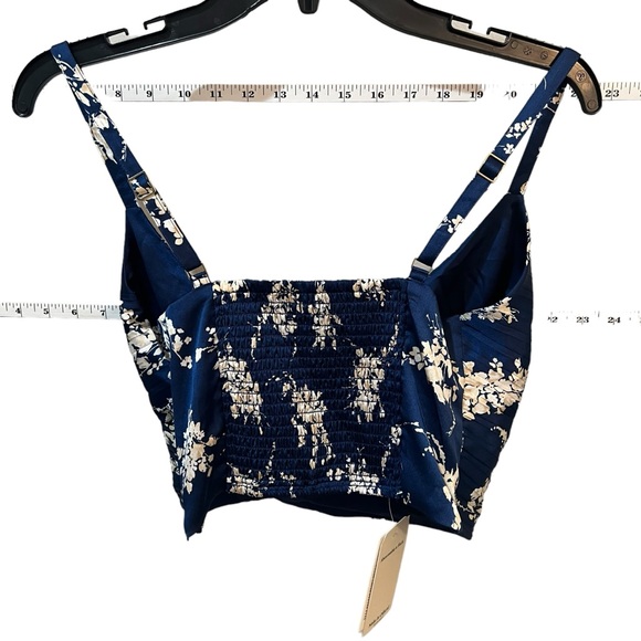 Abercrombie & Fitch Blue Floral Crop Top - Picture 2 of 6